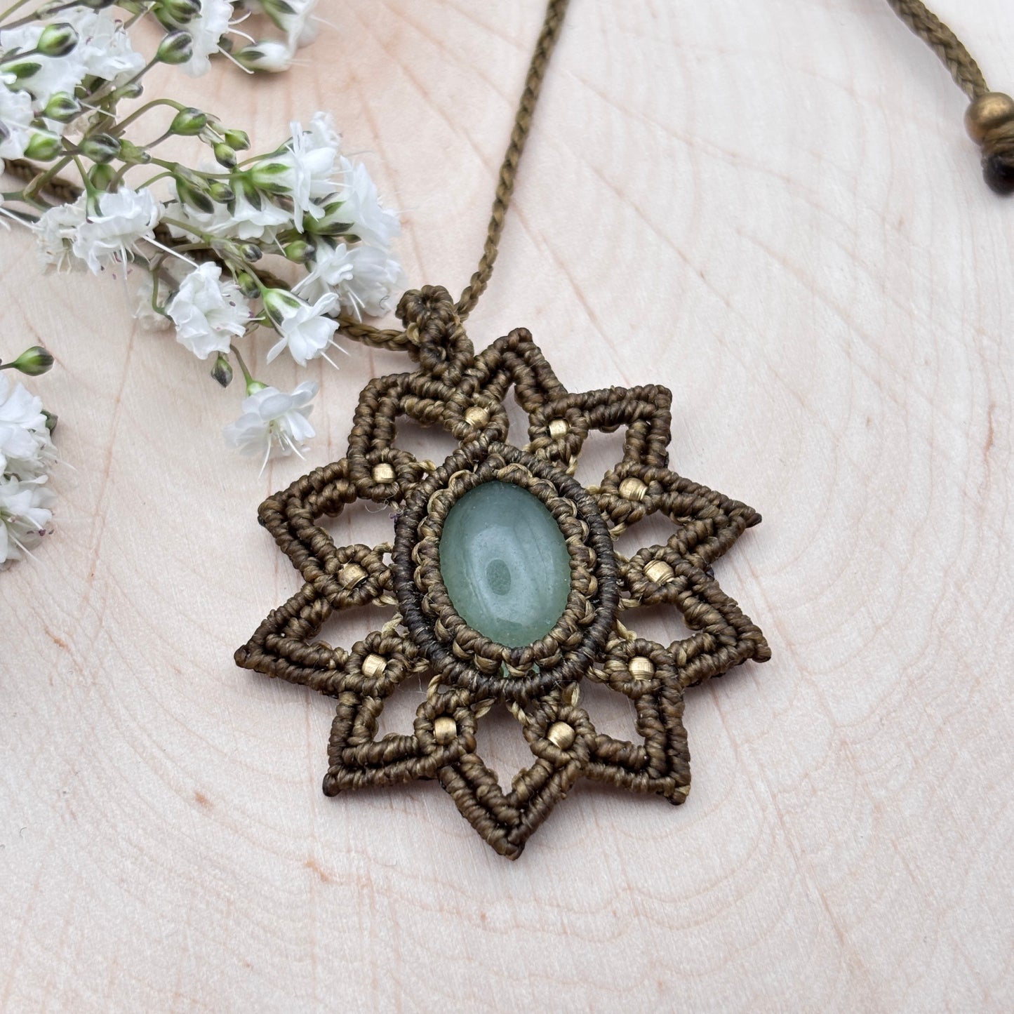 Halskette mit eingefasstem Aventurin