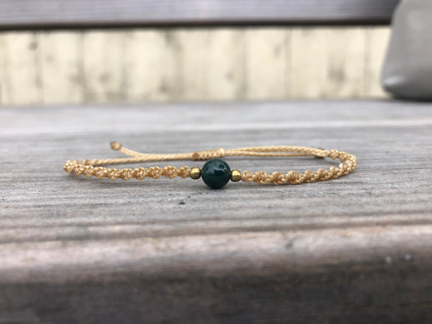 Feines Armband mit Jaspis Perle