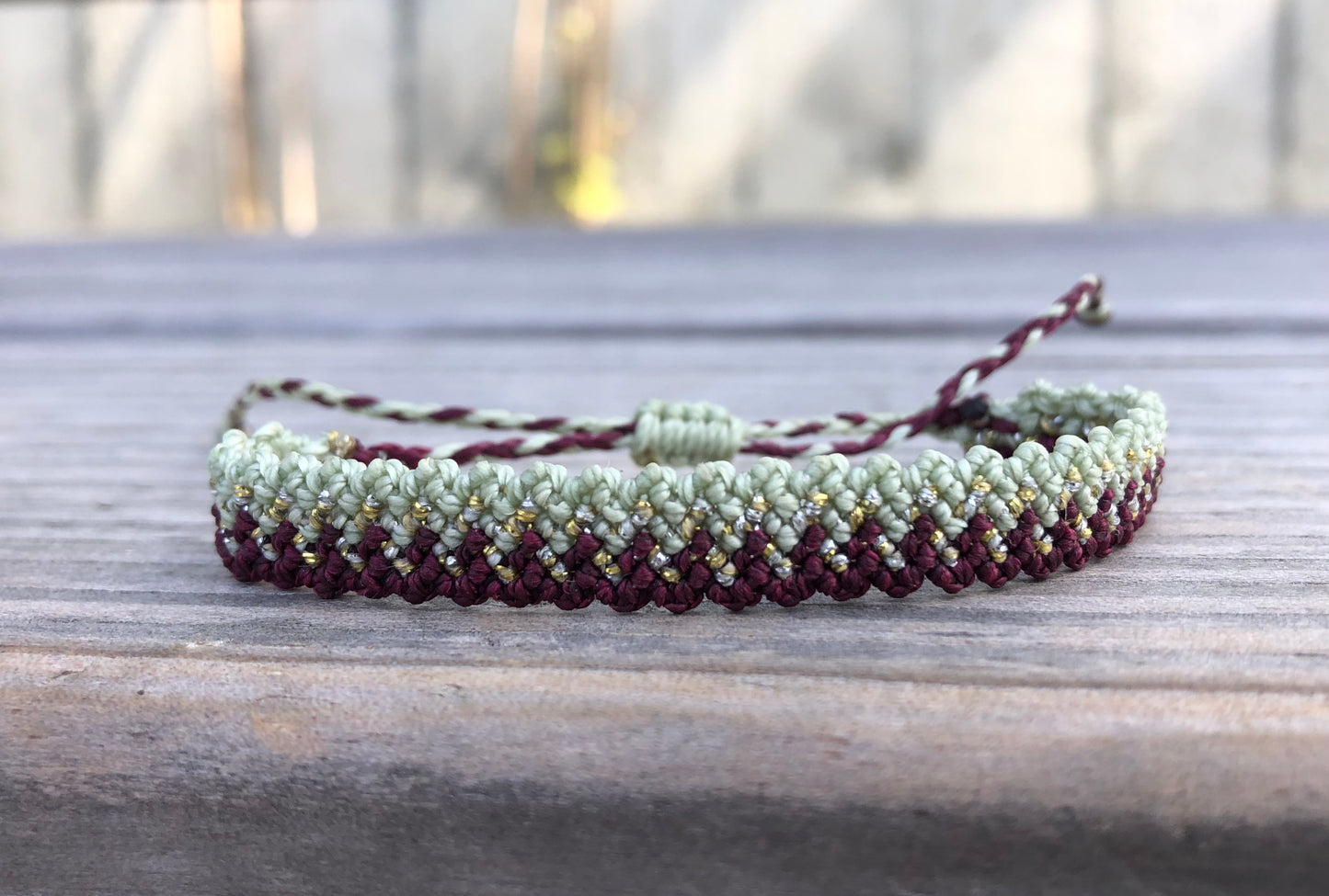 Armband mit Goldakzenten