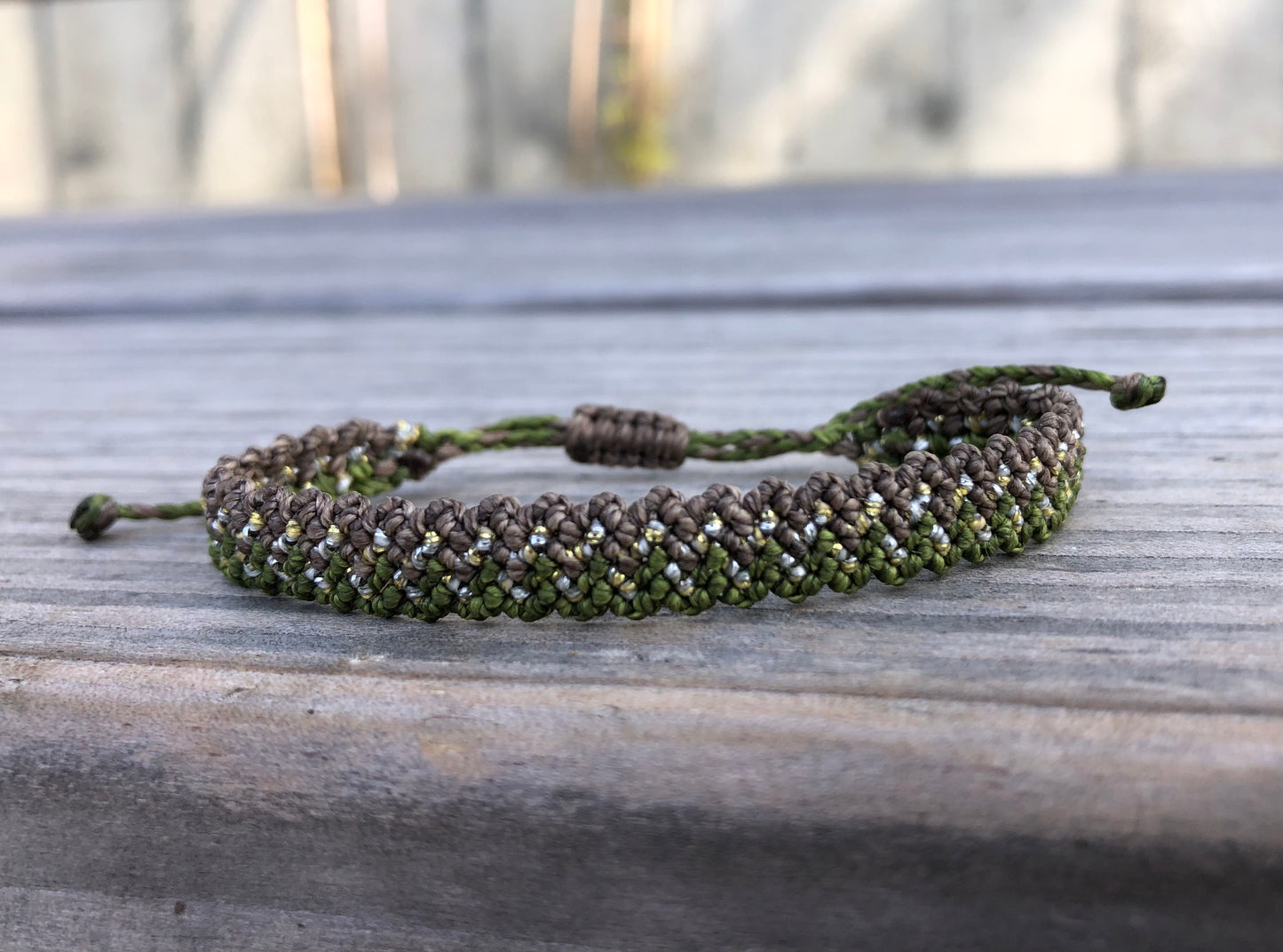 Armband mit Goldakzenten