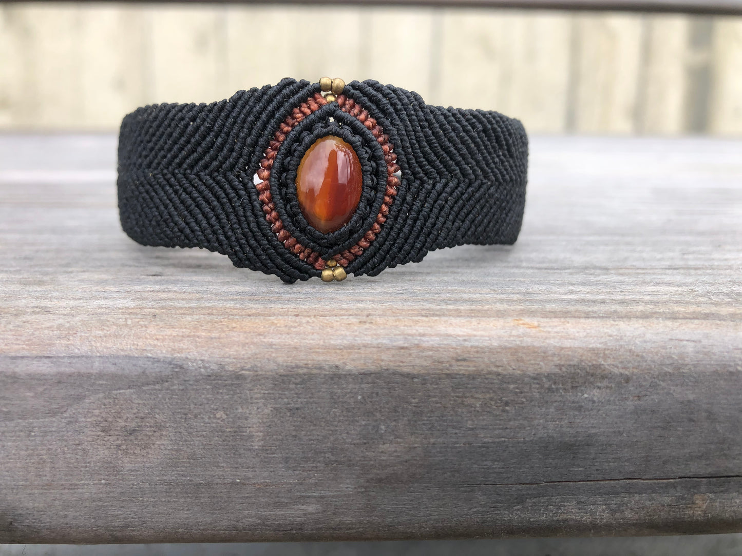 Armband mit eingefasstem Karneol