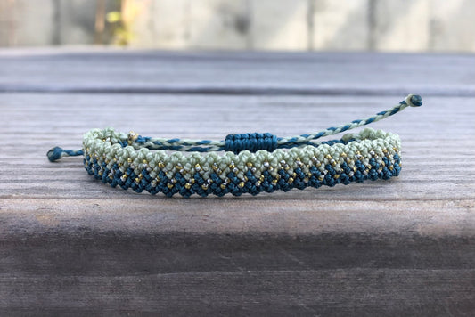 Armband mit Goldakzenten