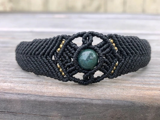 Makrameee Armband mit Moosachatperle