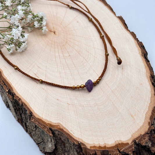 Halskette mit Amethyststeinchen